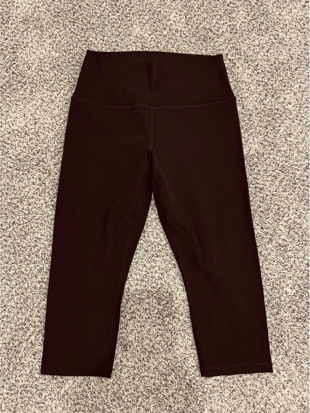 Athleta Transcend Capri Leggings M Petite Black High Rise Yoga VitaFree
